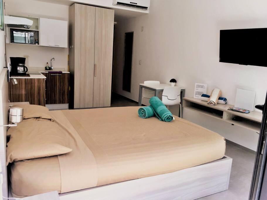 Your Exclusive Studio In The City - Top Amenities & Services For Free!! Плая-дель-Кармен Экстерьер фото
